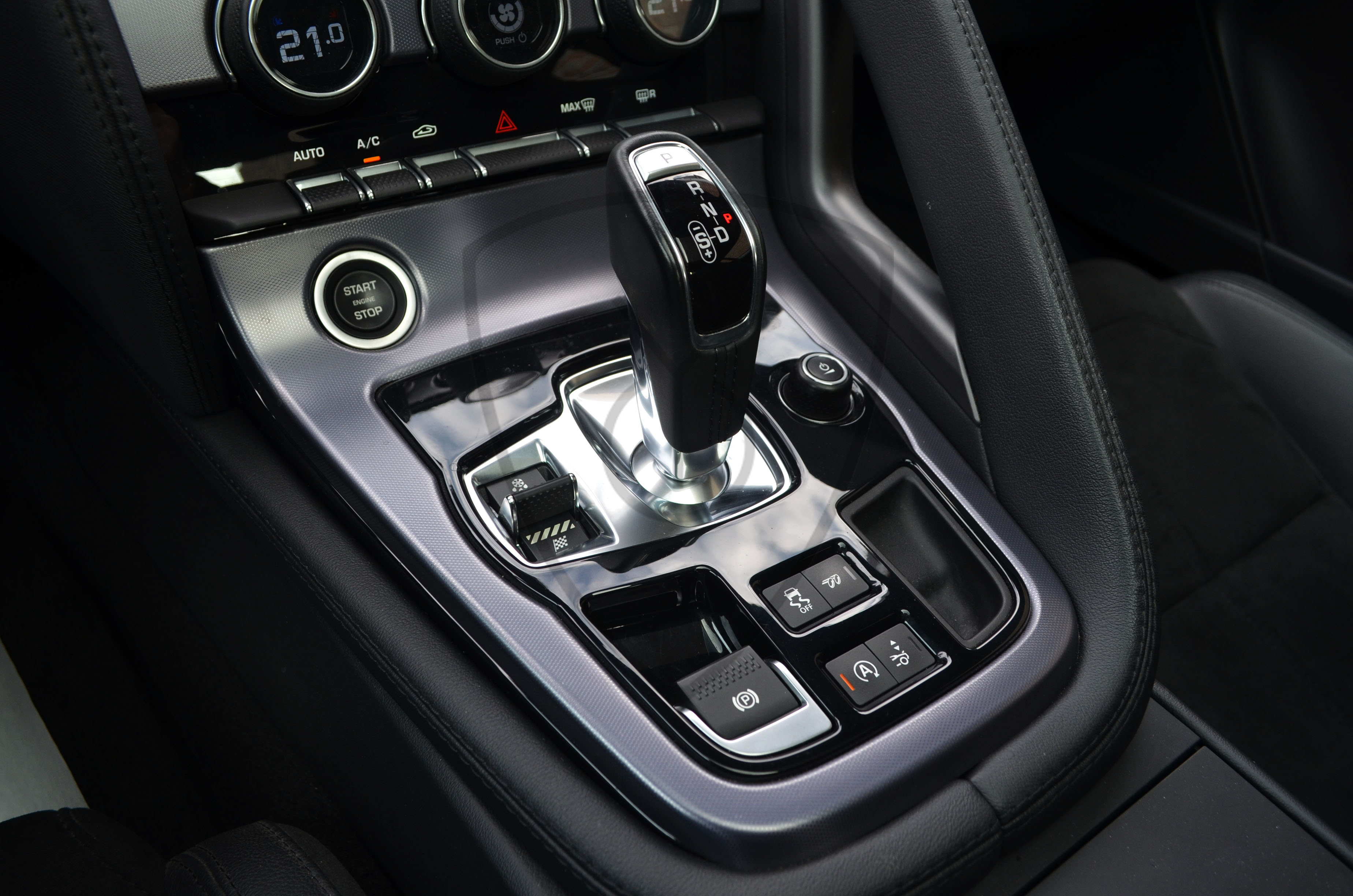 JAGUAR F-TYPE — image 17